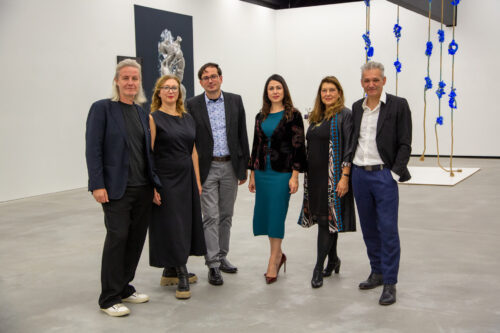 Gruppenfoto der Ausstellung "Momentum" mit Thomas Riess, Sissa Micheli, Günther Oberhollenzer, Francesca Romana Pinzari, Flavia Bigi und Peter Senoner