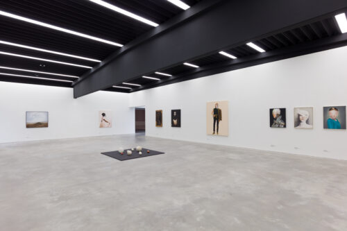 Ausstellungsansicht "Momentum - Über die Kunst, die Zeit anzuhalten"