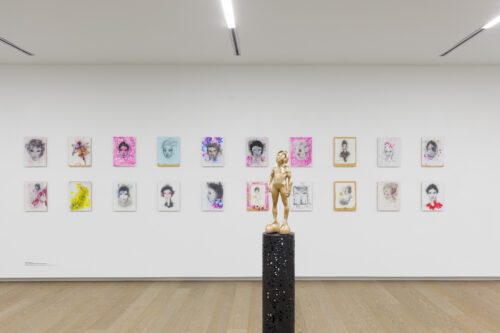 Ausstellungsansicht "Momentum - Über die Kunst, die Zeit anzuhalten"