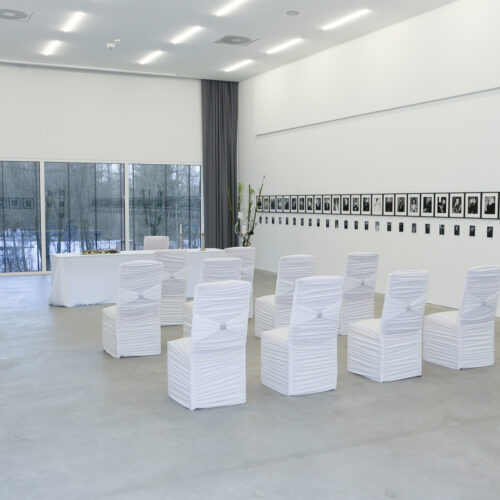 Der Salon im Museum Angerlehner mit festlicher Bestuhlung