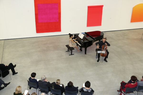 Konzert "Rot macht High" mit Suyang Kim und Marcus Pouget, 2016 in der großen Ausstellungshalle