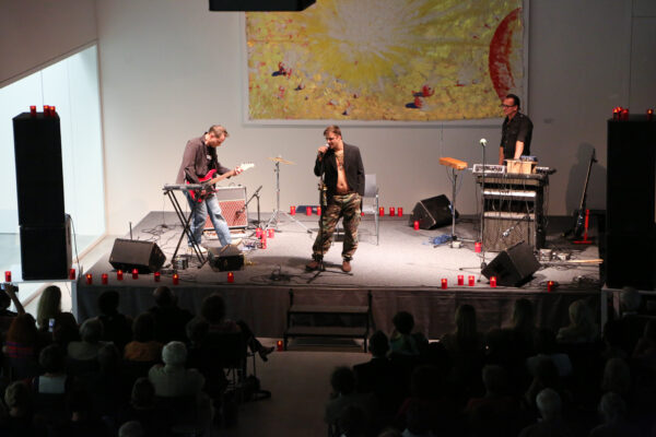 Philipp Hochmair im Museum Angerlehner