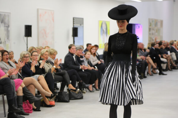 Modenschau im Museum Angerlehner "Fête Galante, Kronlachner - The Concept"