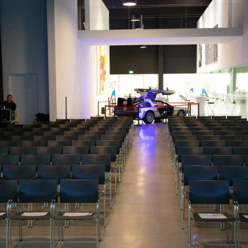 Der Veranstaltungssaal im Museum Angerlehner mit Kinobestuhlung