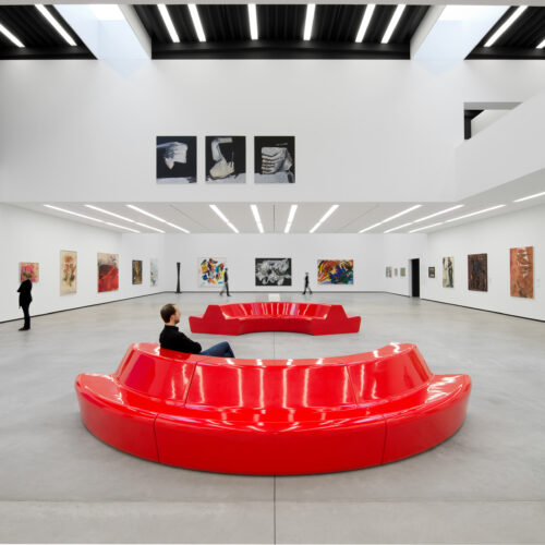 Ausstellungshalle mit der Eröffnungsausstellung 2013