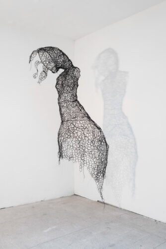 Francesca Romana Pinzari, Chimera 03, 2013, Rosshaar auf Metallstruktur