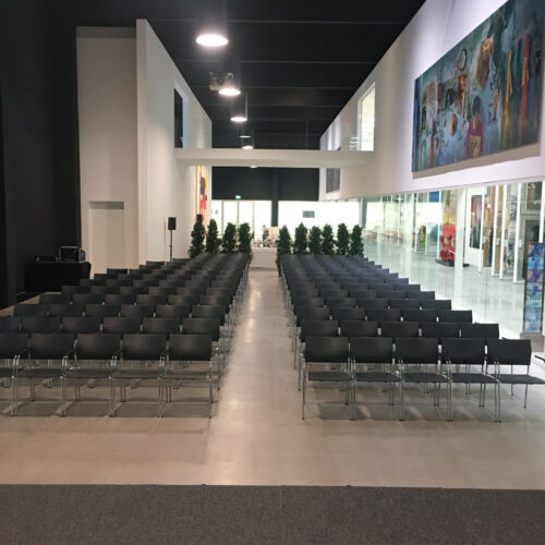 Der Veranstaltungssaal im Museum Angerlehner mit Kino-Bestuhlung