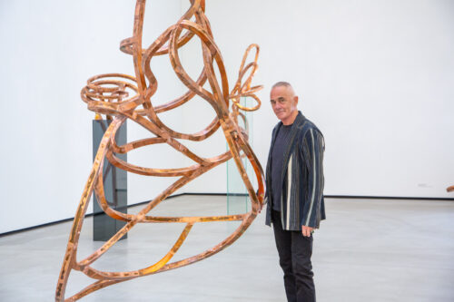 Portrait Manfred Wakolbinger in der Ausstellung "KO KU WA"