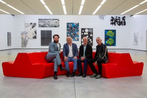 Gruppenfoto mit Manfred Wakolbinger, Hans Kupelwieser, Leopold Kogler und Antonio Rosa de Pauli in der Ausstellung "KO KU WA"