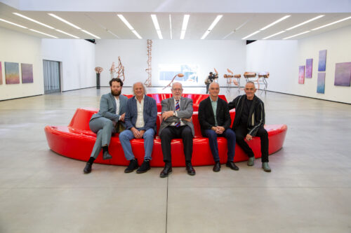 Gruppenfoto mit Manfred Wakolbinger, Hans Kupelwieser, Heinz J. Angerlehner, Leopold Kogler und Antonio Rosa de Pauli in der Ausstellung "KO KU WA"