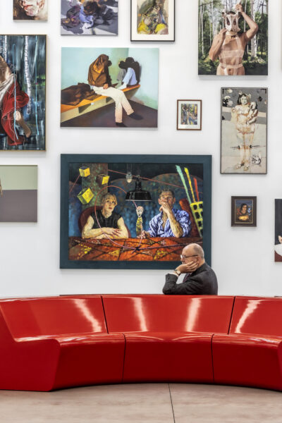 Portrait Heinz J. Angerlehner in der Ausstellung 