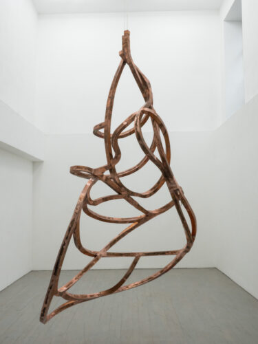 Manfred Wakolbinger, Galaxie 16, 2018, Kupfer und Lötzinn, 290 x 147 x 80 cm